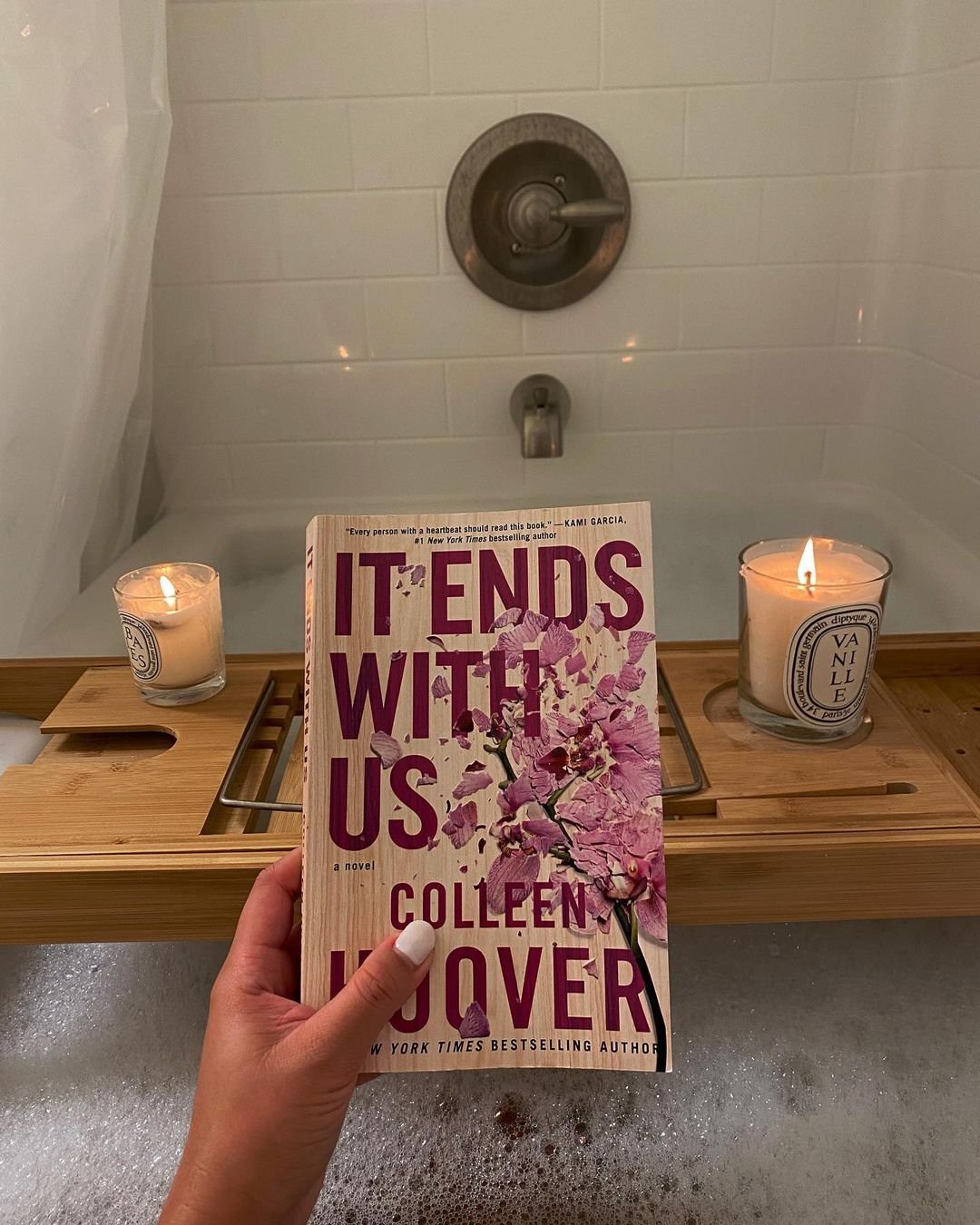 It Ends With Us Audiobook - Colleen Hoover (A Novel)